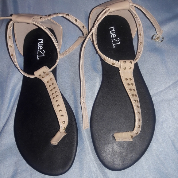 Sandals - Picture 3 of 3